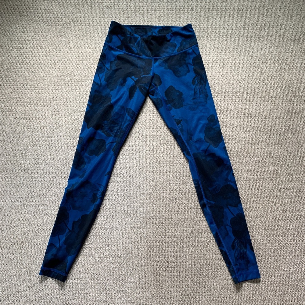 Lululemon Blue Floral Leggings